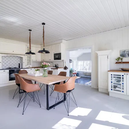 Hovholt Gard. Idyll I Porsgrunn, Gangavstand Til Sjoen, Landlig Og Sentralt Villa