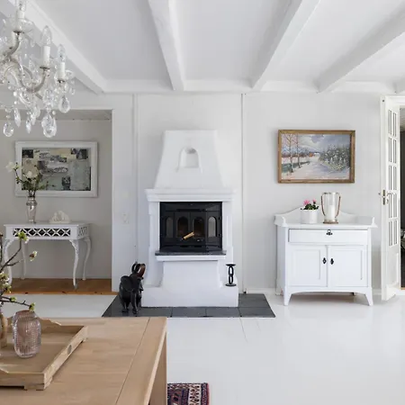 Villa Hovholt Gard. Idyll I Porsgrunn, Gangavstand Til Sjoen, Landlig Og Sentralt *