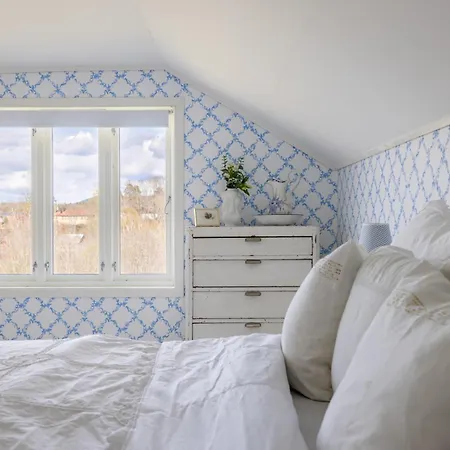 Hovholt Gard. Idyll I Porsgrunn, Gangavstand Til Sjoen, Landlig Og Sentralt *